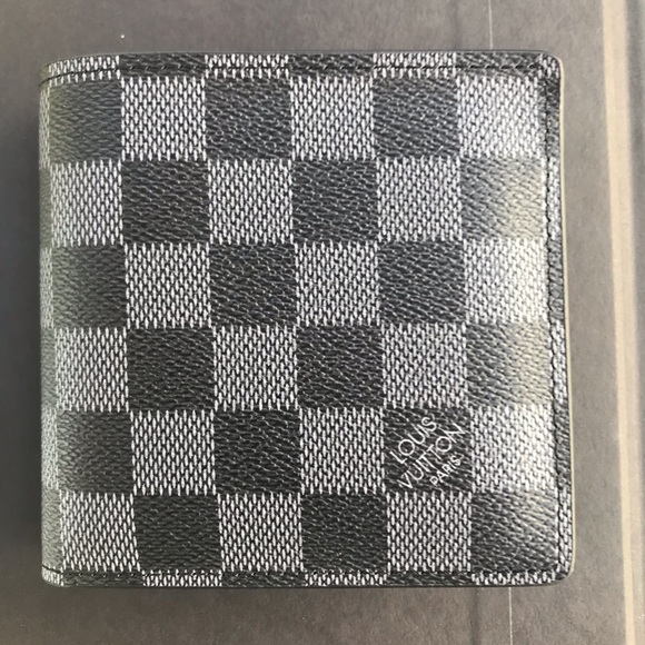 Louis Vuitton Men’s Wallet - Picture 3 of 6